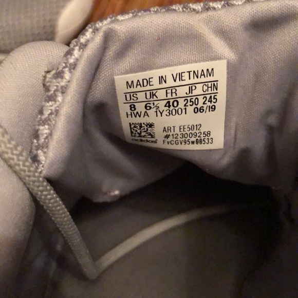 Adidas shoes 👟 - Picture 4 of 8